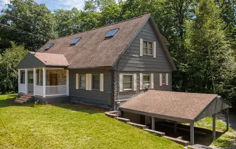 77 Haverhill Ln, Haverhill, NH 03785