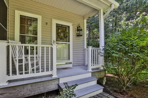 Exterior - 9 Partridge Ln, Atkinson, NH 03811 photo 4 of 7