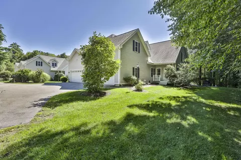 Exterior - 9 Partridge Ln, Atkinson, NH 03811 photo 3 of 7