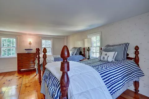 Bedroom - 100 Mill Rd, North Hampton, NH 03862 photo 10 of 10