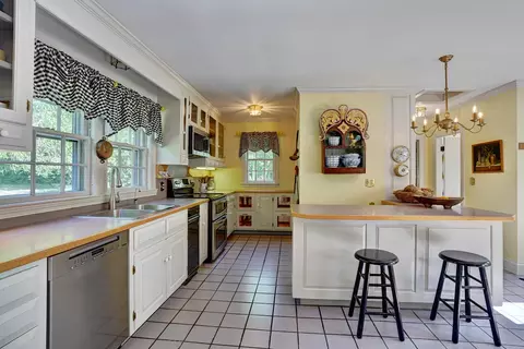 Kitchen - 100 Mill Rd, North Hampton, NH 03862 photo 2 of 8