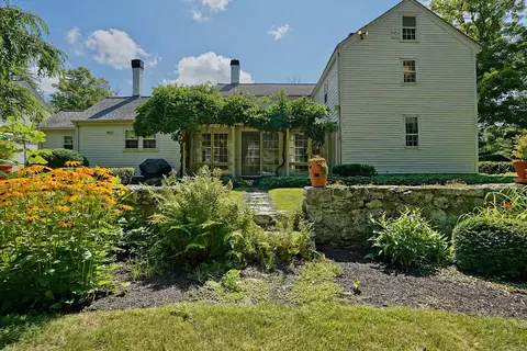 Exterior - 100 Mill Rd, North Hampton, NH 03862 photo 6 of 13