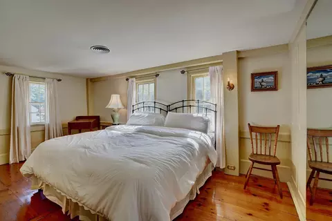 Bedroom - 100 Mill Rd, North Hampton, NH 03862 photo 5 of 10