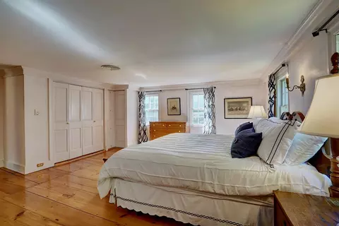 Bedroom - 100 Mill Rd, North Hampton, NH 03862 photo 4 of 10