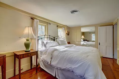 Bedroom - 100 Mill Rd, North Hampton, NH 03862 photo 6 of 10