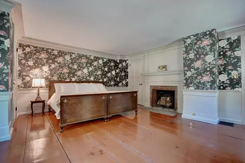 Bedroom - 100 Mill Rd, North Hampton, NH 03862 photo 2 of 10