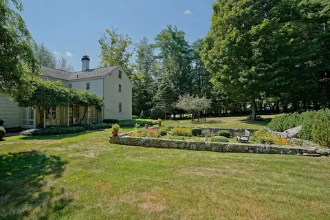 Exterior - 100 Mill Rd, North Hampton, NH 03862 photo 11 of 13