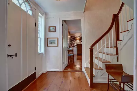 Entry Way - 100 Mill Rd, North Hampton, NH 03862 photo 2 of 6
