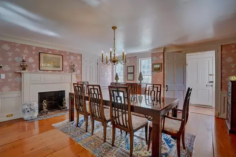 Dining - 100 Mill Rd, North Hampton, NH 03862 photo 3 of 5