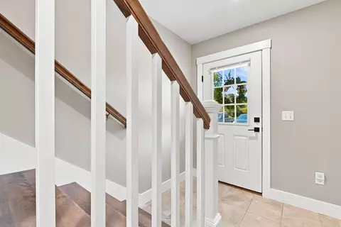 Entry Way - 32 Charter St #1, Exeter, NH 03833 photo 1 of 3