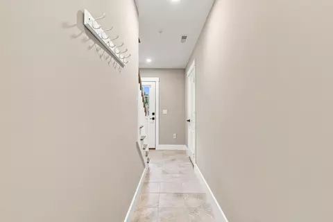 Entry Way - 32 Charter St #1, Exeter, NH 03833 photo 2 of 3