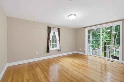 Living - 35 Pleasant St, Newfields, NH 03856 photo 10 of 11
