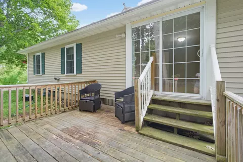 Exterior - 35 Pleasant St, Newfields, NH 03856 photo 7 of 14