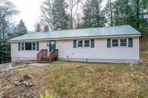 9 Hilltop Dr, Plymouth, NH 03264