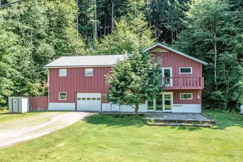 257 Meadow Ln, Stowe, VT 05672