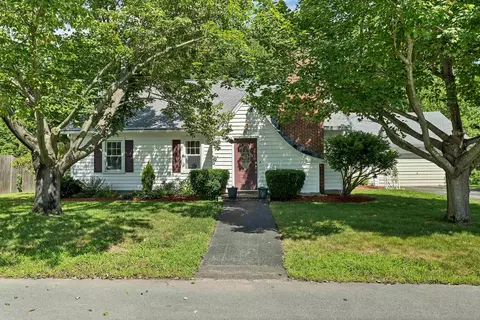 51 Platts Ave, Manchester, NH 03109