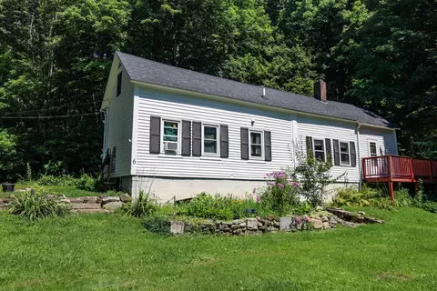 Exterior - 6 Mill St, Concord, NH 03301 photo 4 of 8