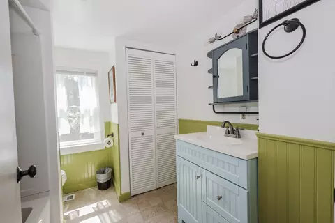 Bath - 6 Mill St, Concord, NH 03301 photo 1 of 2