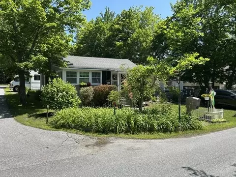 12 Bridge St, Enfield, NH 03748