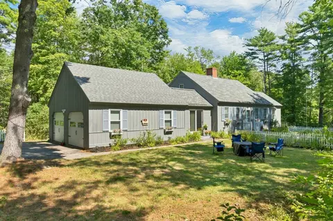 98 Lyford Rd, Brookfield, NH 03872