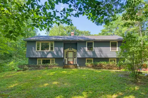42 Great Oak Dr, Chester, NH 03036