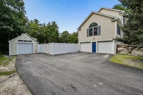 Exterior - 110 Middle Rd, Deerfield, NH 03037 photo 9 of 14
