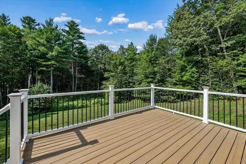 Exterior - 110 Middle Rd, Deerfield, NH 03037 photo 5 of 14