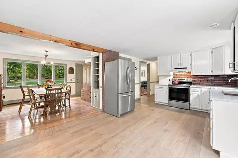 Kitchen - 157 Camp Lee Rd, Epping, NH 03042 photo 4 of 7