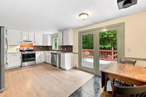 Kitchen - 157 Camp Lee Rd, Epping, NH 03042 photo 1 of 7