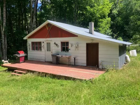 Exterior - 3585 Vt Route 114 S, Norton, VT 05907 photo 5 of 12