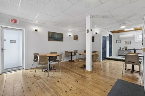 192 Main St, Somersworth, NH 03878