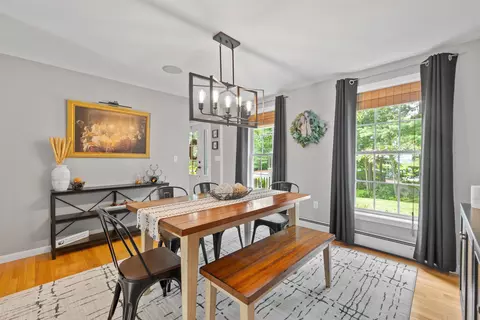 Dining - 15 Hills Rd, Hooksett, NH 03106 photo 4 of 4