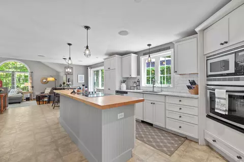Kitchen - 15 Hills Rd, Hooksett, NH 03106 photo 4 of 4