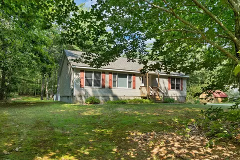 729 Acton Ridge Rd, Wakefield, NH 03830