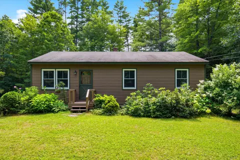 18 Goshen Dr, Loudon, NH 03307
