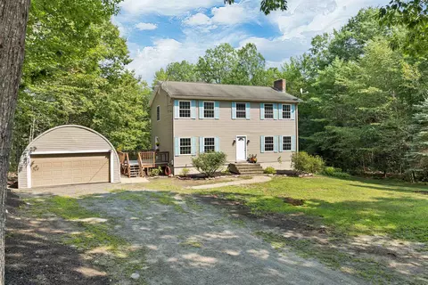 134 Crabapple Dr, Wakefield, NH 03872