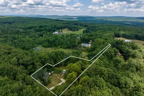 31 Melody Ln, Farmington, NH 03835