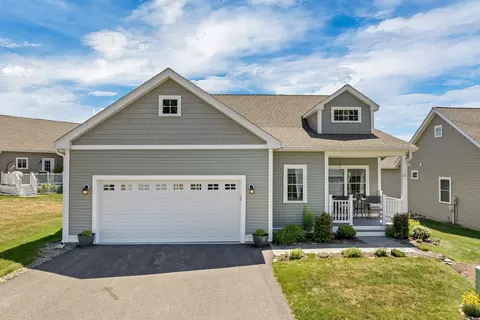 12 Toby Cir, Merrimack, NH 03054