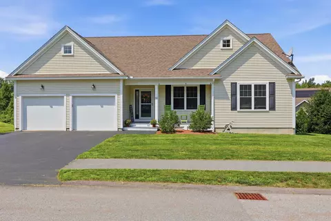 42 Diamondback Ave, Nashua, NH 03062