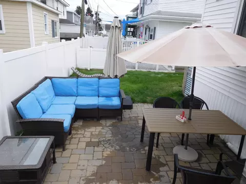 Exterior - 19 Cutler Ave, Hampton, NH 03842 photo 8 of 12