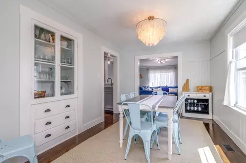 Dining - 19 Cutler Ave, Hampton, NH 03842 photo 1 of 2