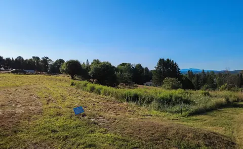 004 Upper Dr #4, Danville, VT 05828