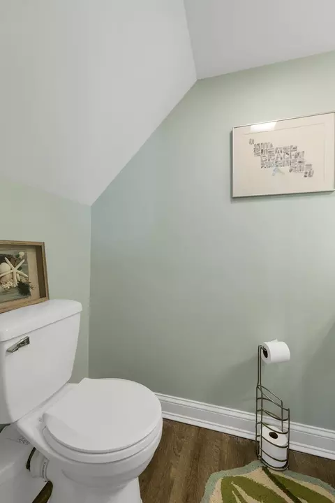 Bath - 415 High St #1, Hampton, NH 03842 photo 2 of 3