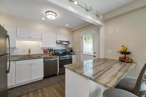 Kitchen - 415 High St #1, Hampton, NH 03842 photo 3 of 6