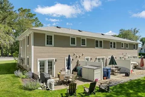 Exterior - 415 High St #1, Hampton, NH 03842 photo 2 of 3