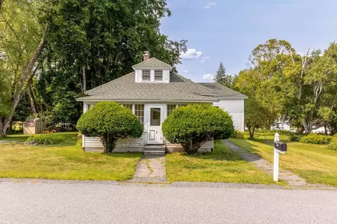 16 Stevens St, Enfield, NH 03748