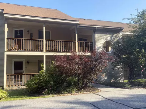 24 Harmony Ln #14, Conway, NH 03813