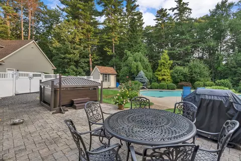 Exterior - 232 Gulf Rd, Dover, NH 03820 photo 11 of 15