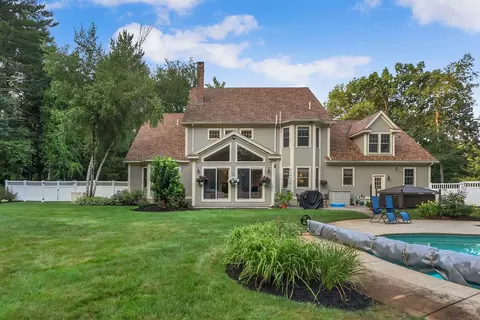 Exterior - 232 Gulf Rd, Dover, NH 03820 photo 6 of 15