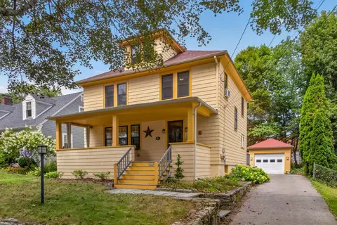 335 Thaxter Rd, Portsmouth, NH 03801